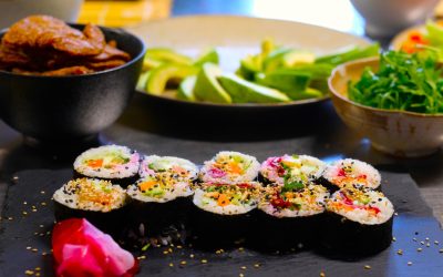 14 976-Initiez-vous à l’art du sushi avec Miku et Sachiyo